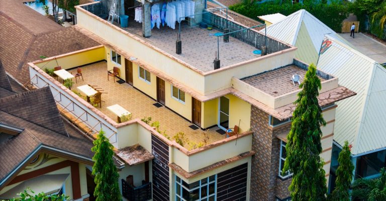 service professionnel de nettoyage de terrasses pour une surface propre, éclatante et sans saleté. redonnez vie à votre espace extérieur avec notre expertise.