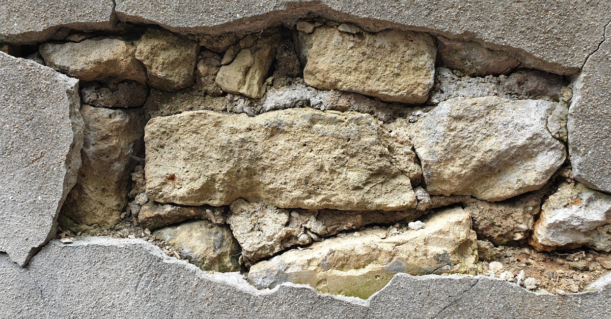 découvrez les différences essentielles entre le béton et le mortier, leurs compositions, utilisations et avantages pour vos projets de construction.