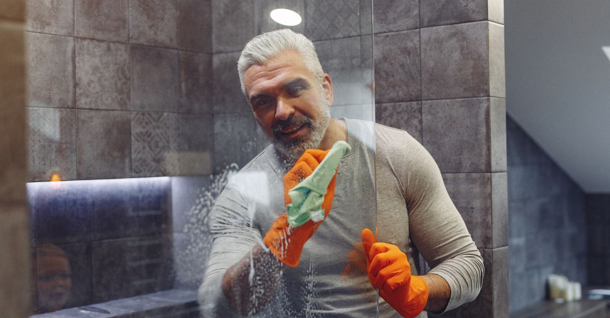 découvrez nos astuces et produits efficaces pour un nettoyage parfait de votre douche, éliminant calcaire et saleté pour une hygiène impeccable.