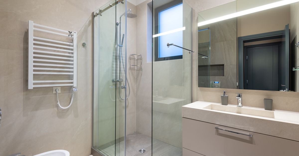 découvrez comment choisir la hauteur idéale pour votre mitigeur de douche afin d'assurer confort et fonctionnalité dans votre salle de bains.